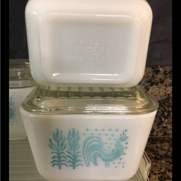Pyrex Butterprint Vintage Full Set, 1957, 4 Dish & 4 Lids - Picture 10 of 12